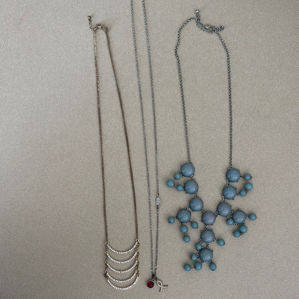 Elegant Silver and Blue Necklace Set